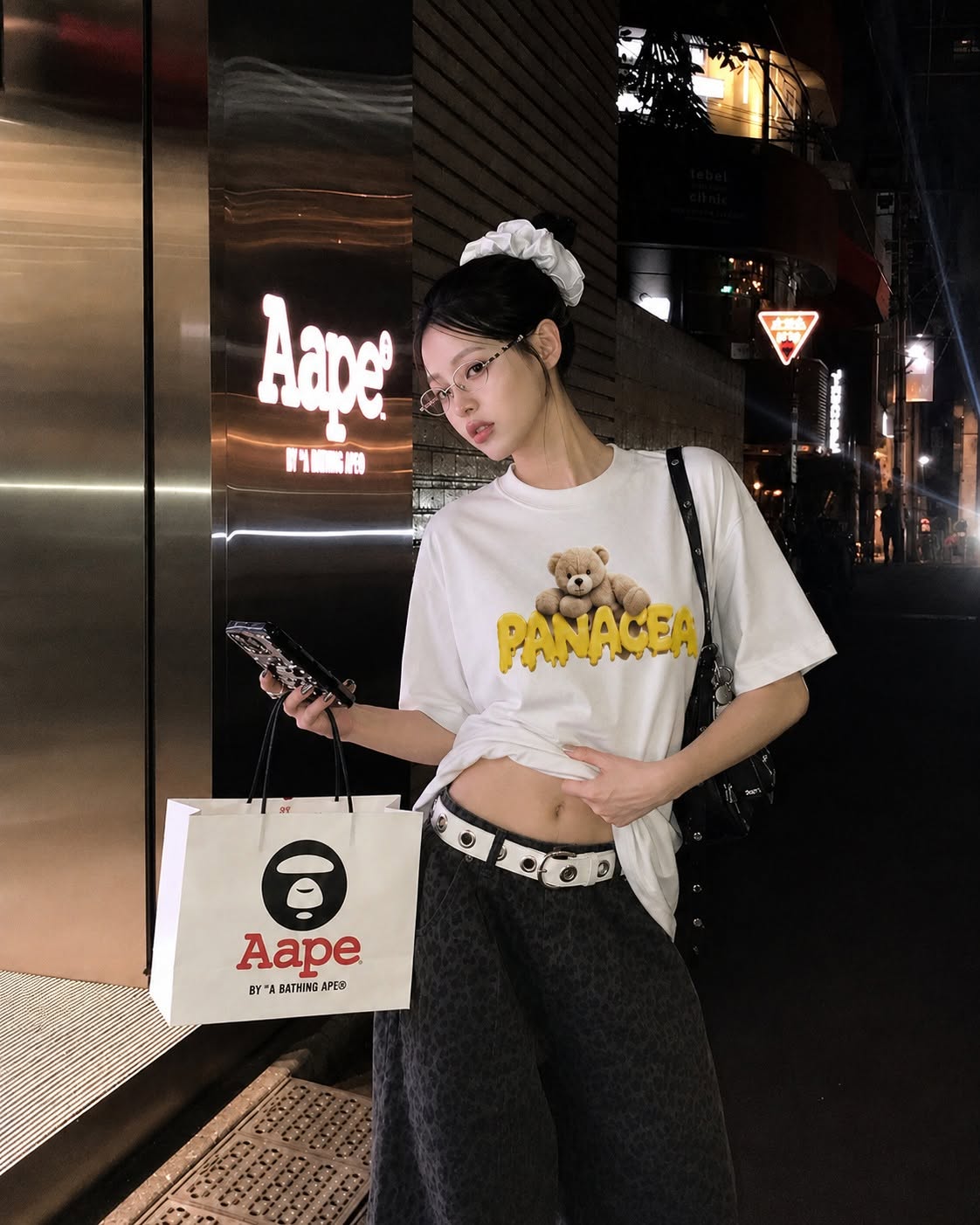 PANACEA Teddy Yellow Signature Tee don gian nhung du lam noi bat